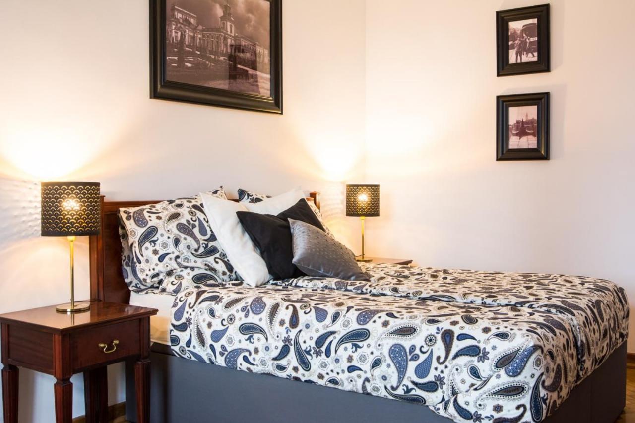 ורשה Halby Luxury Rooms Chmielna 73B מראה חיצוני תמונה